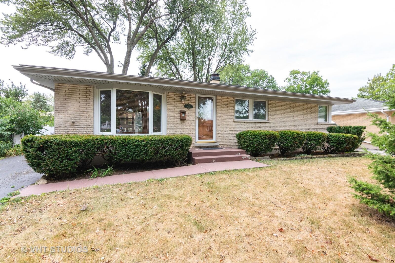 Property Photo:  623 Beach Drive  IL 60101 
