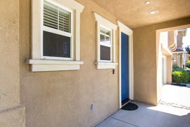 Property Photo:  712 Genoa Lane  CA 93035 