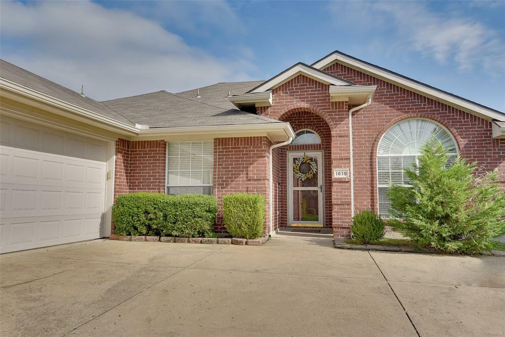 Property Photo:  1619 Hightimber Lane  TX 75098 