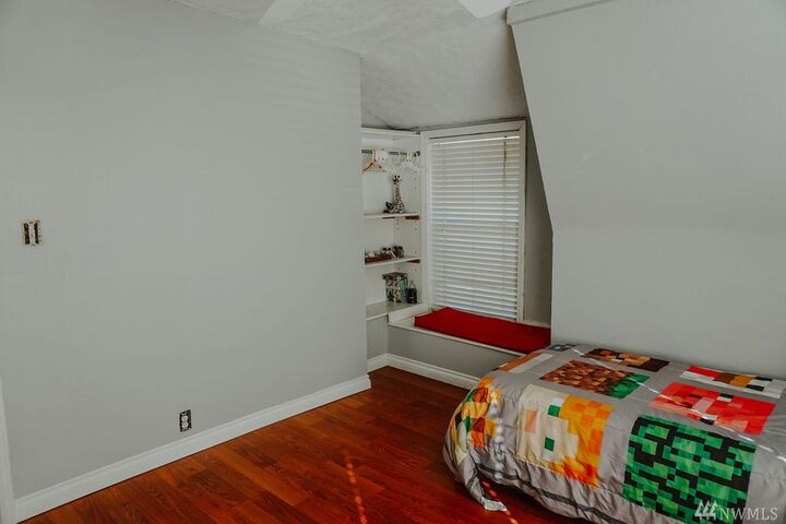 Property Photo:  657  22nd Avenue  WA 98632 