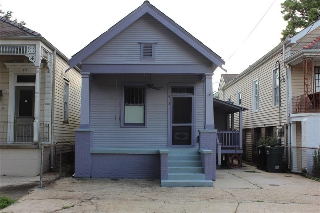 Property Photo:  613 Pacific Avenue  LA 70114 