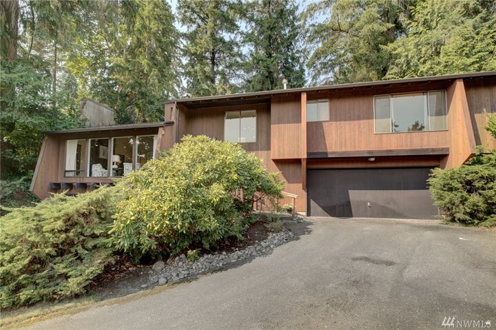 13004 NE 1st St  Bellevue WA 98005 photo