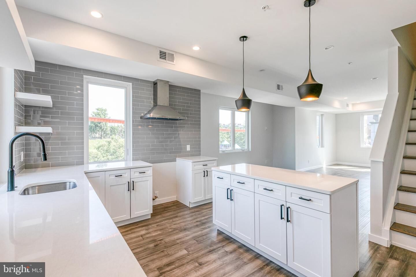 Property Photo:  1463 N Corlies Street 2  PA 19121 