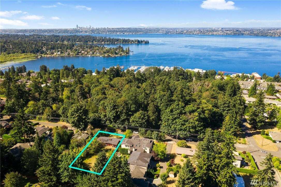 Property Photo: 5420 106th Ave NE WA 98033