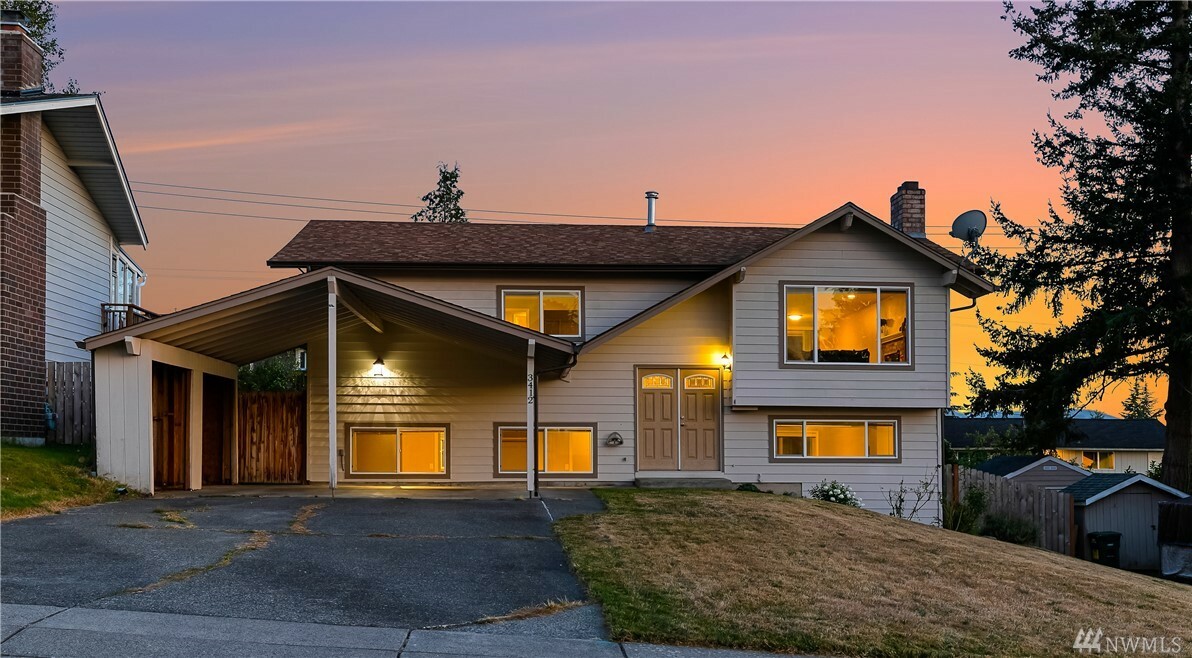 Property Photo: 3412 Crestline Place WA 98226