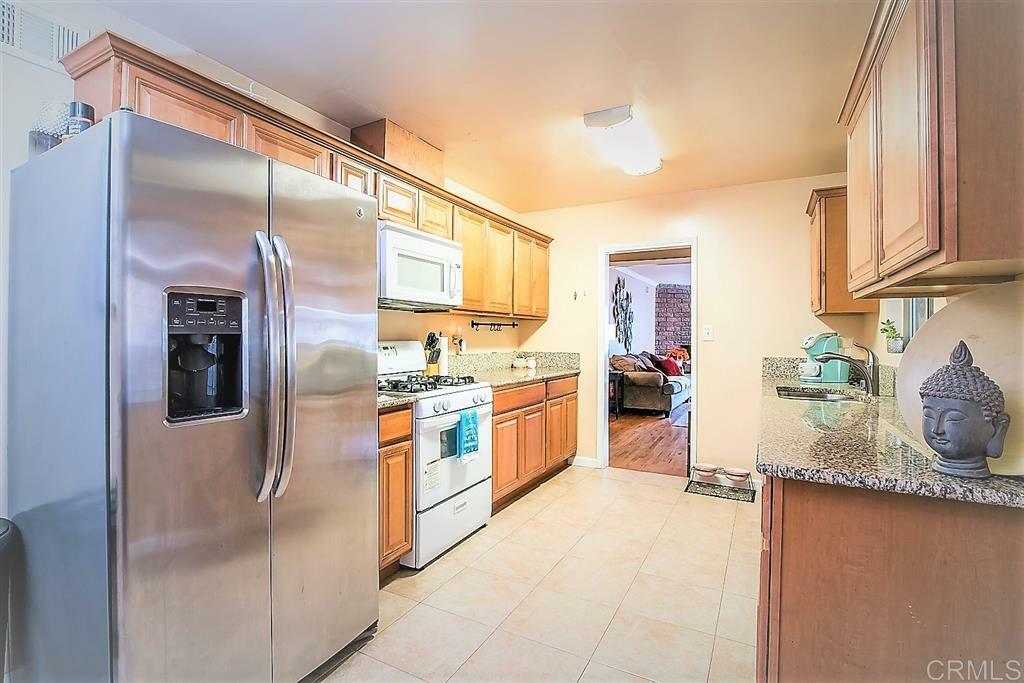 Property Photo: 532 Paraiso CA 91977