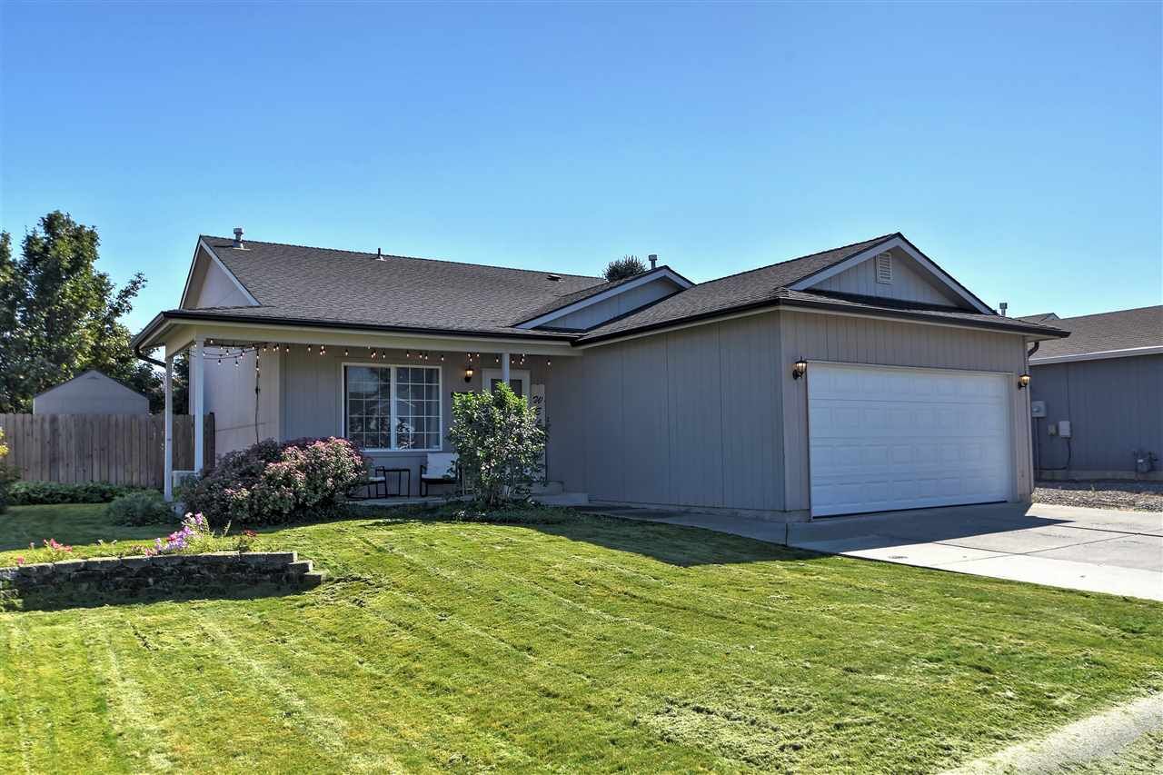 Property Photo: 19012 E Michielli Ln WA 99016