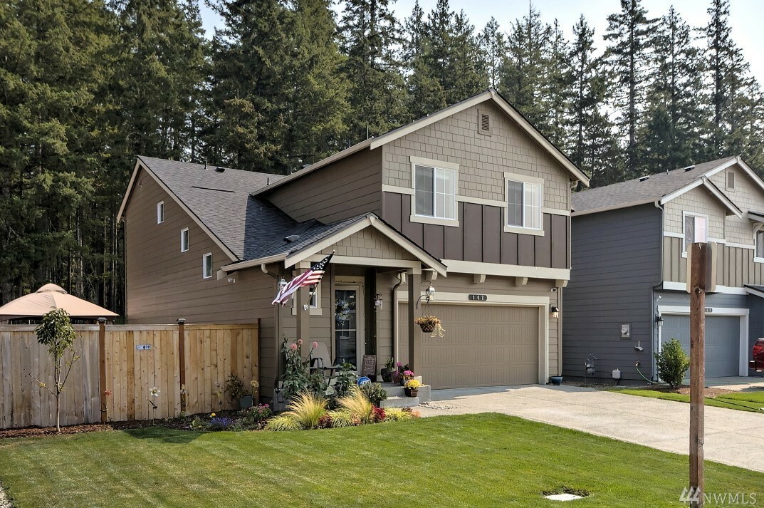 Property Photo:  302 Thyme Ave  WA 98584 