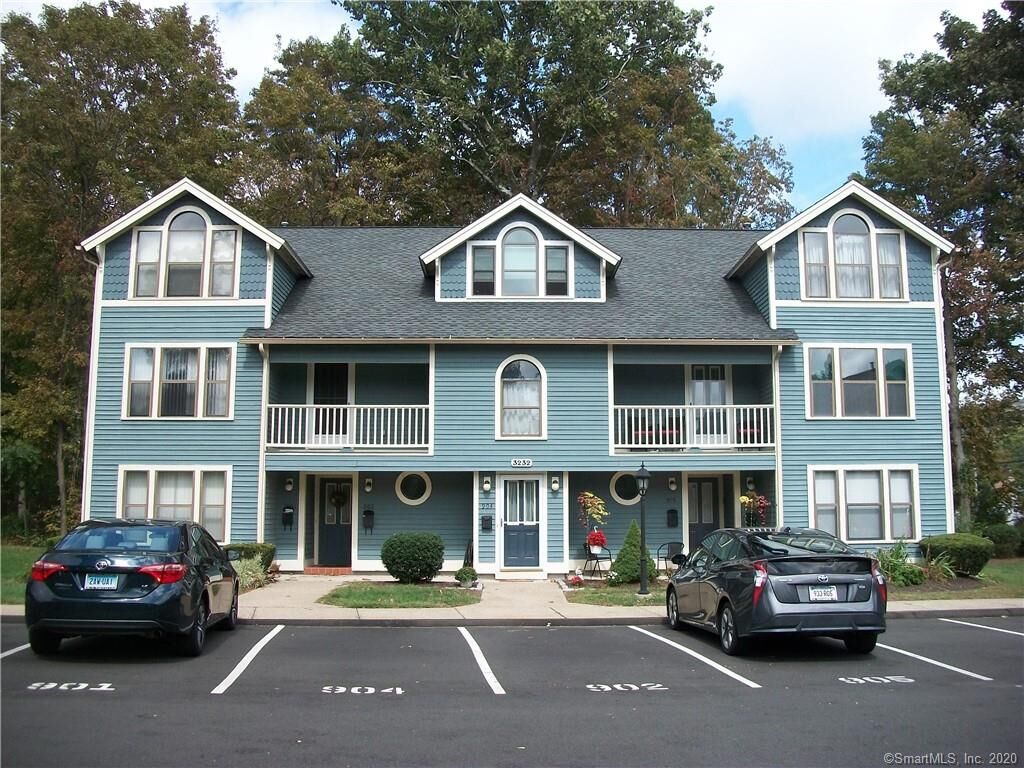 Property Photo: 3208 Whitney Avenue 903 CT 06518