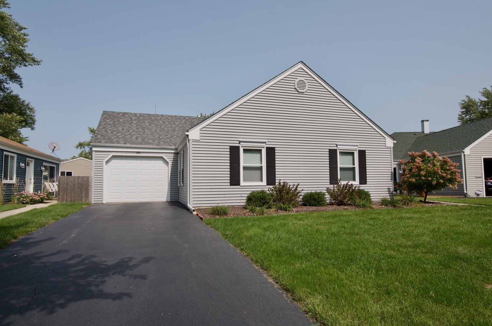 Property Photo: 150 Heathgate Road IL 60538