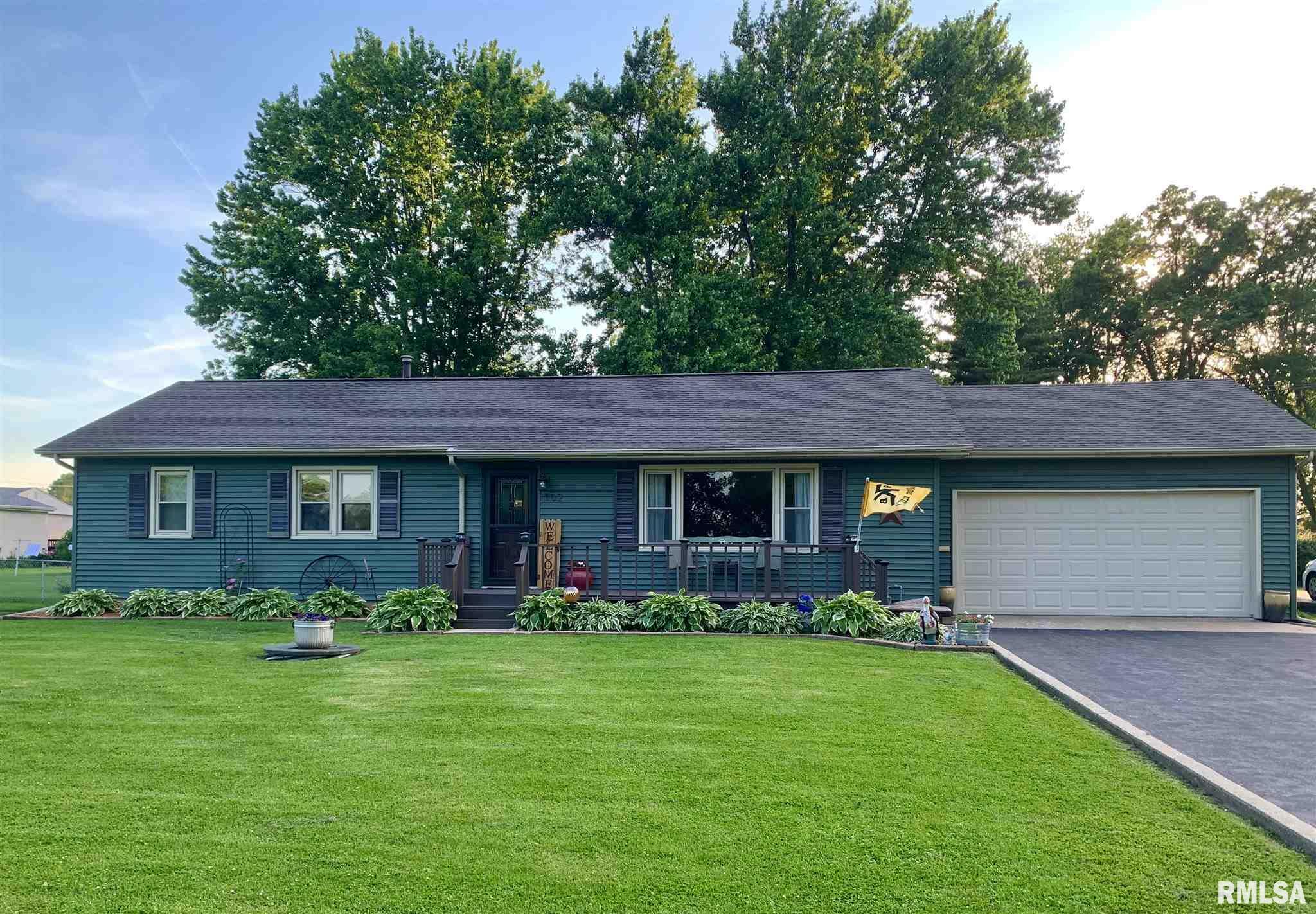 Property Photo:  102 Bayard  IL 61448 