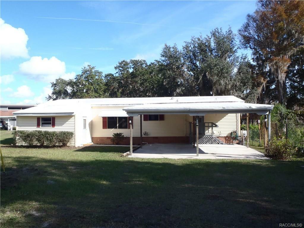 Property Photo:  4220 E Lake Park Drive  FL 34442 