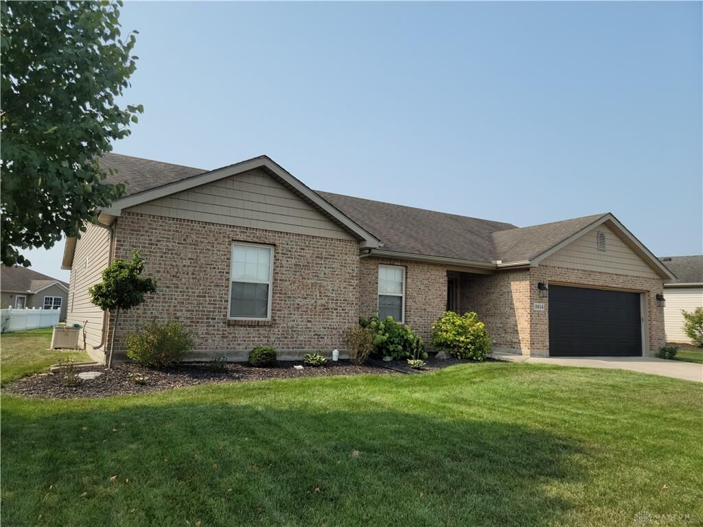 Property Photo: 2614 Huntington Drive OH 45373