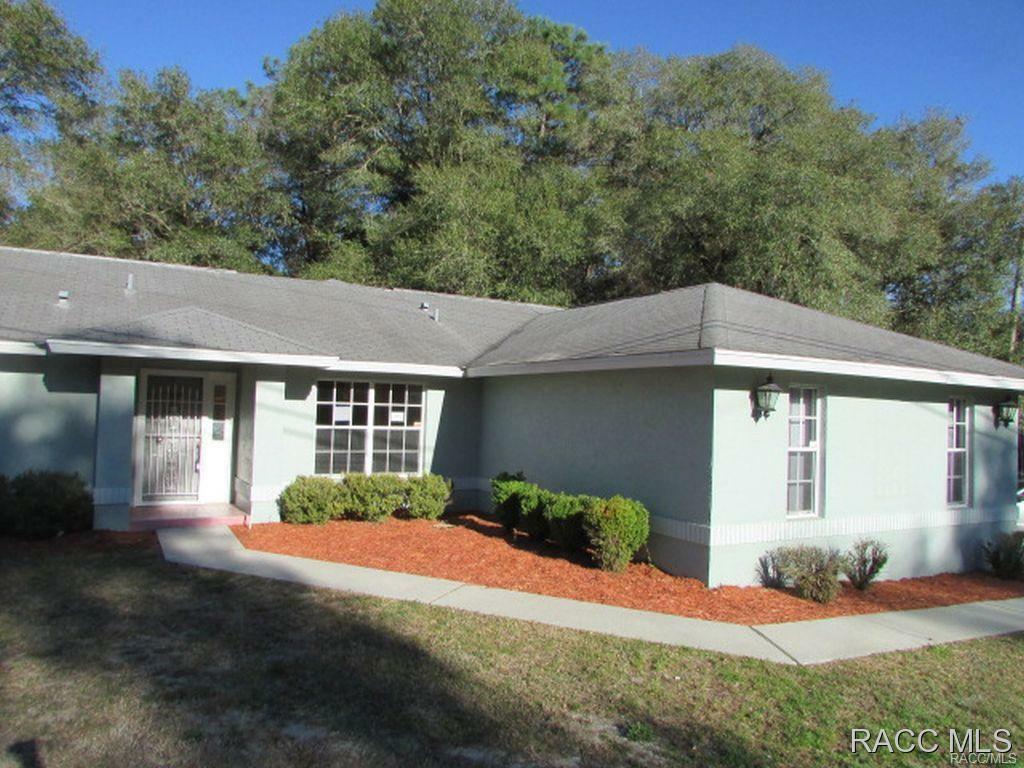 Property Photo:  104 Vassar Street  FL 34452 