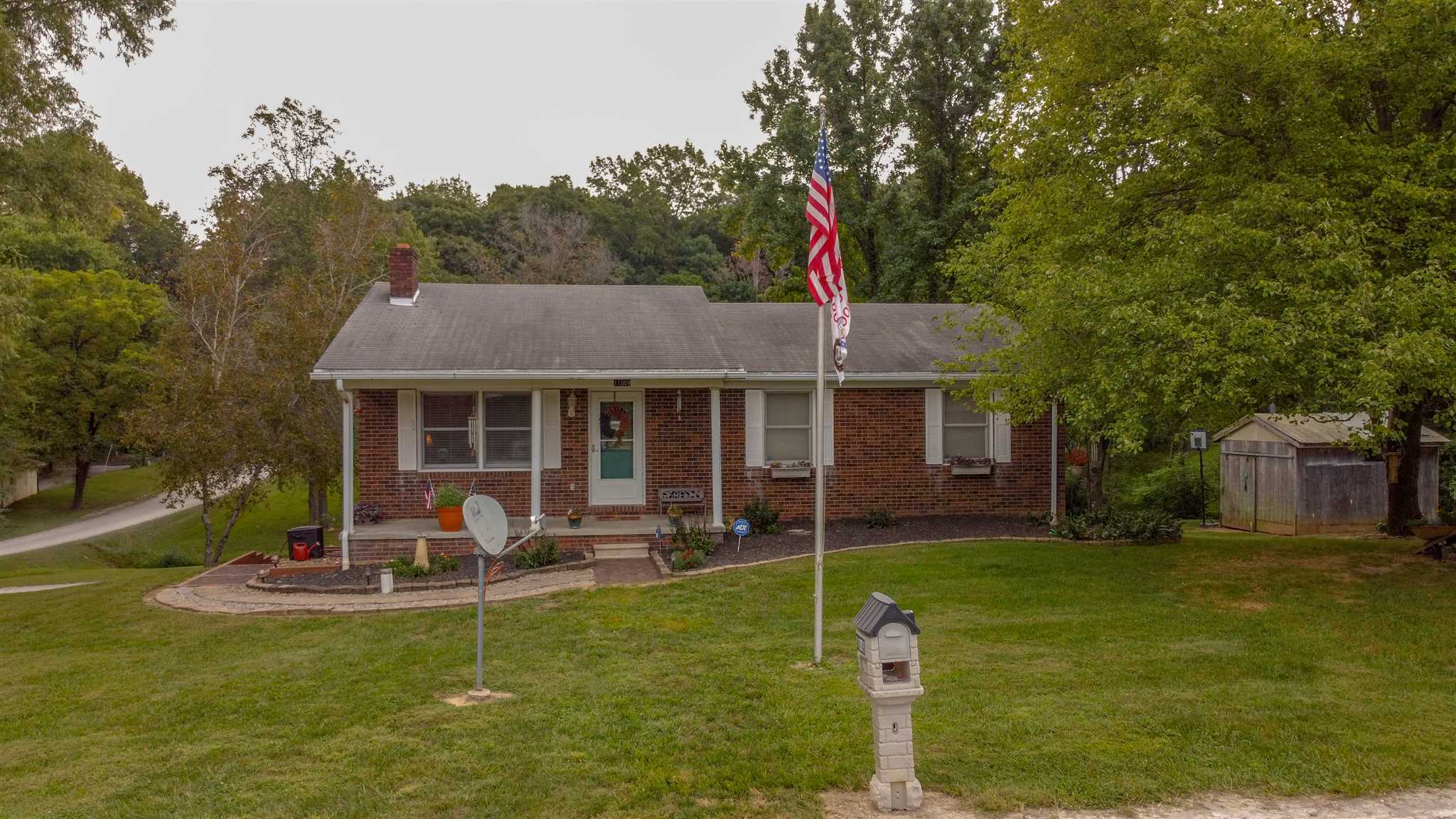 Property Photo: 11009 Grandview Drive IN 47712