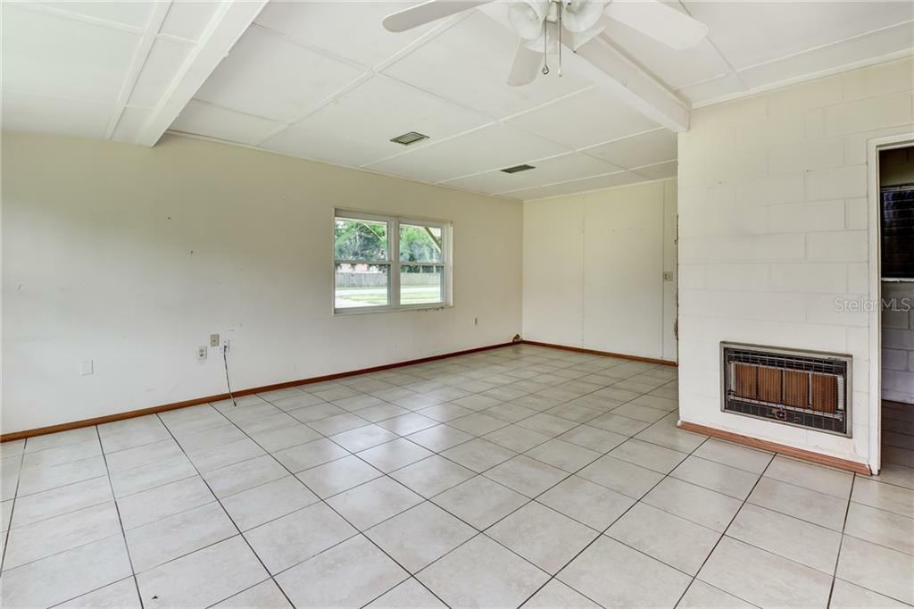 Property Photo:  627 Howard Avenue  FL 32763 