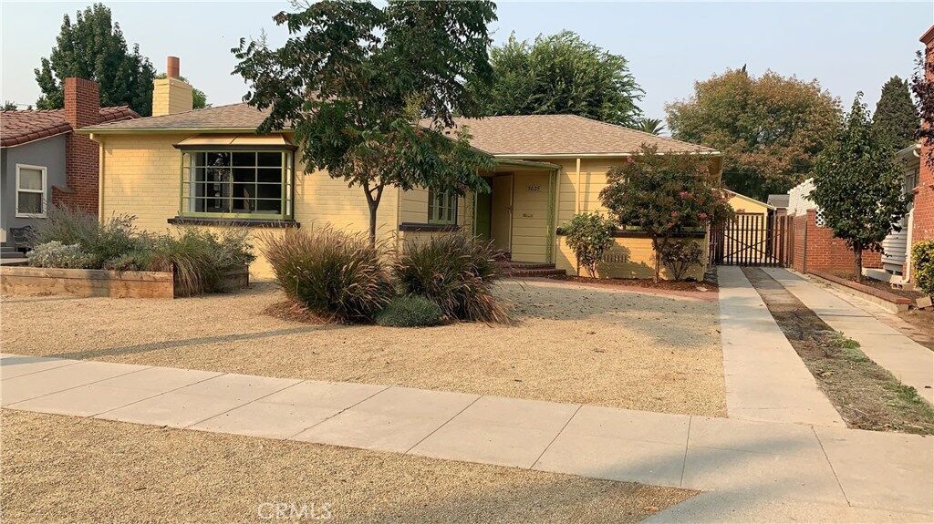 Property Photo: 3625 Oakwood Place CA 92506