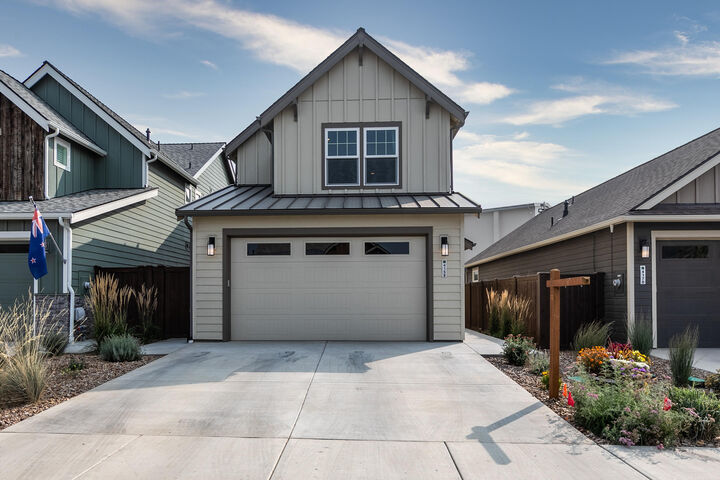 4158 SW Coyote Avenue  Redmond OR 97756 photo