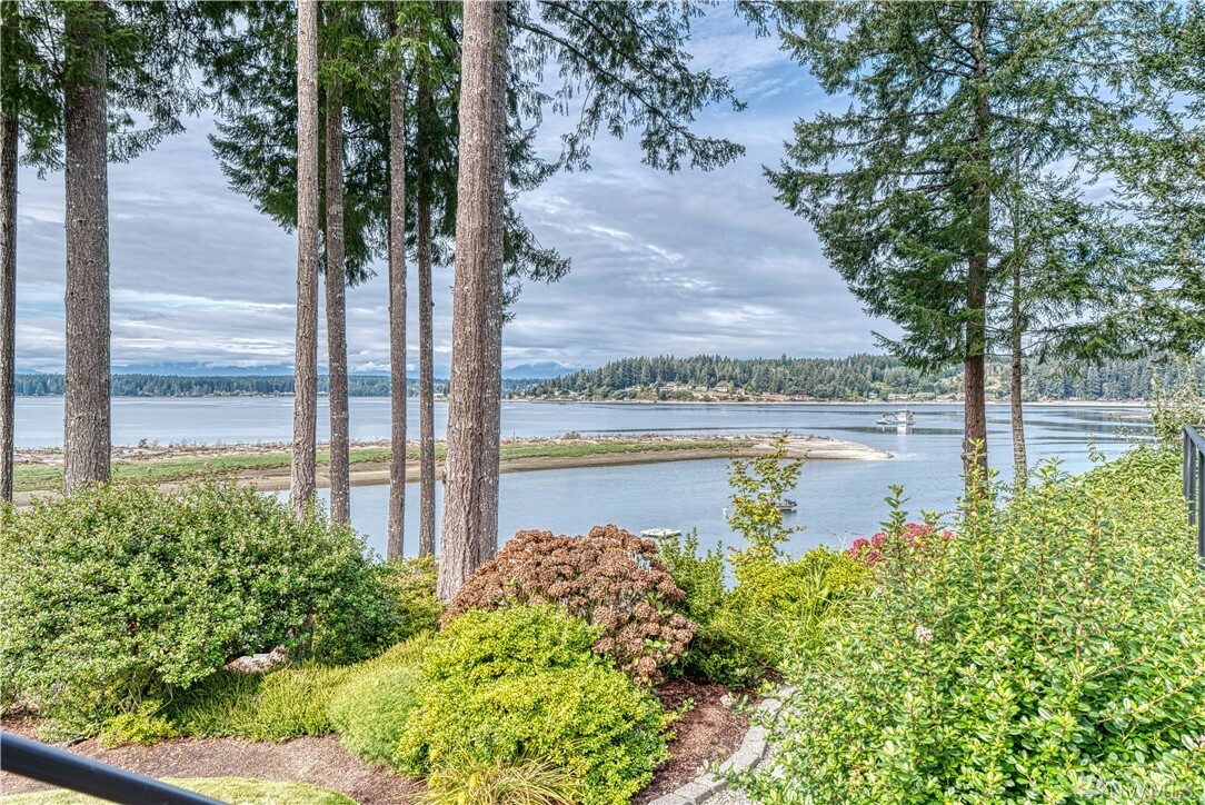 Property Photo:  10016 Bayview Lane NW  WA 98394 