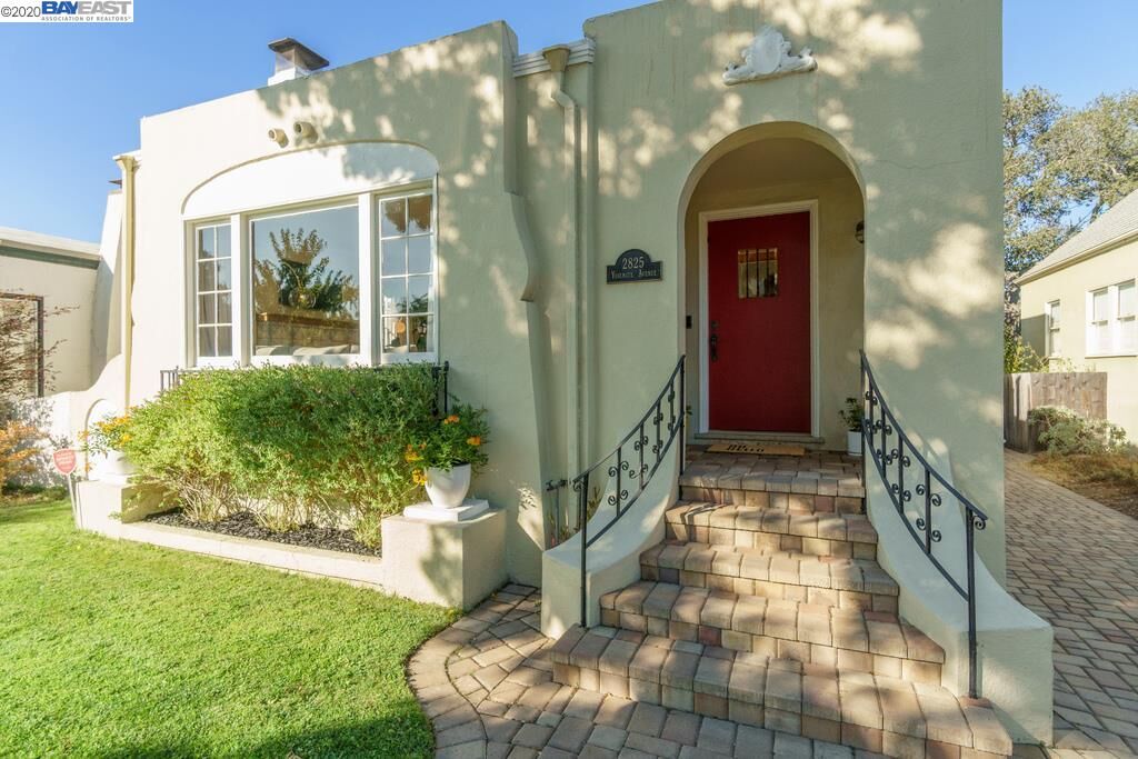 Property Photo:  2825 Yosemite Ave  CA 94501 