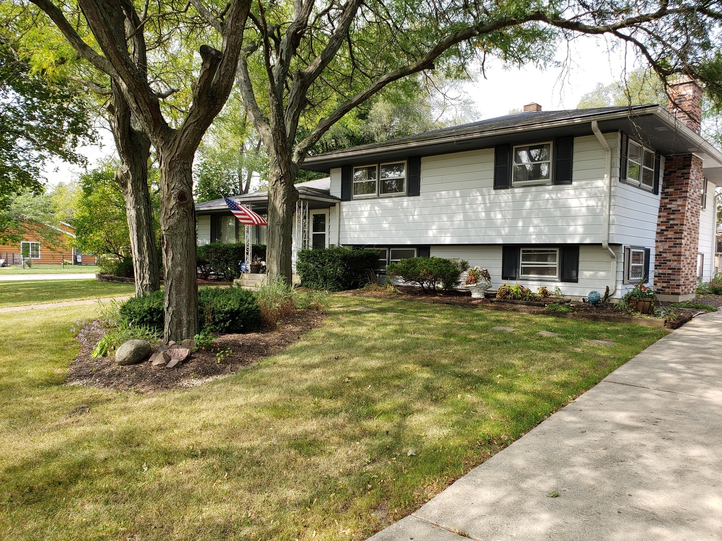 Property Photo: 1422 23rd Street IL 60099