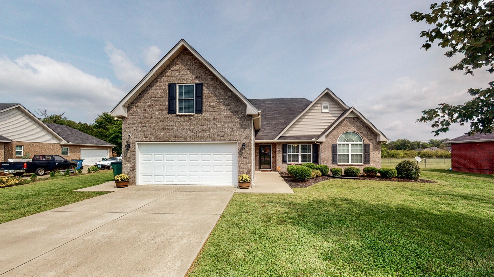 Property Photo:  2613 Decatur Ln  TN 37037 