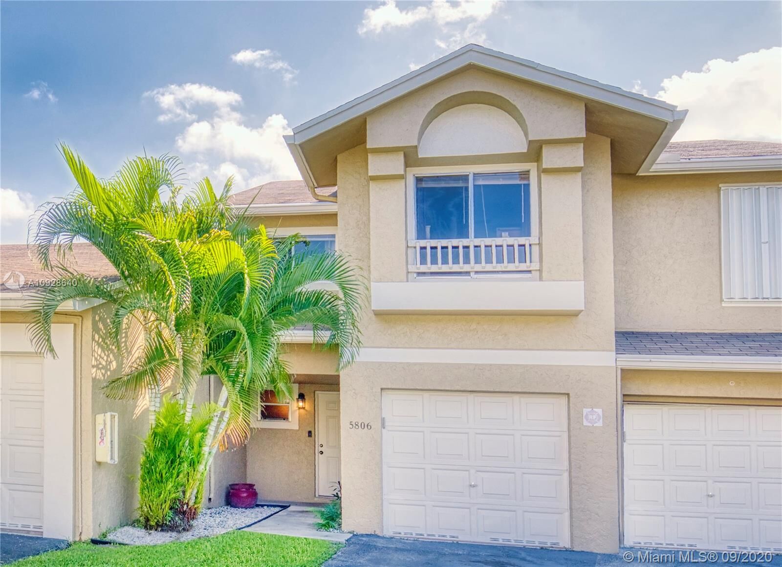 Property Photo: 5806 NW 57th Ave FL 33319