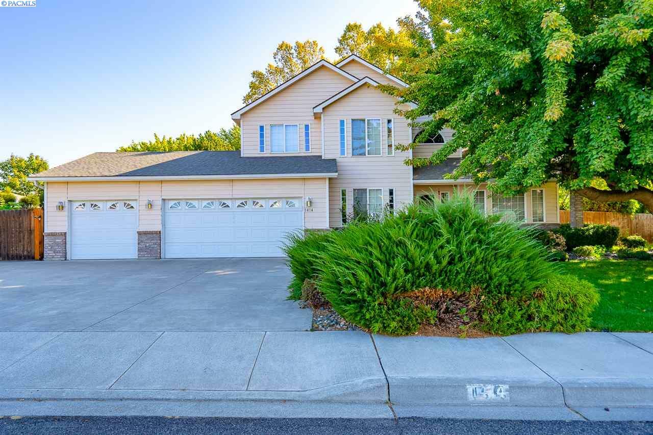 Property Photo:  1414 Canyon Ave  WA 99352 