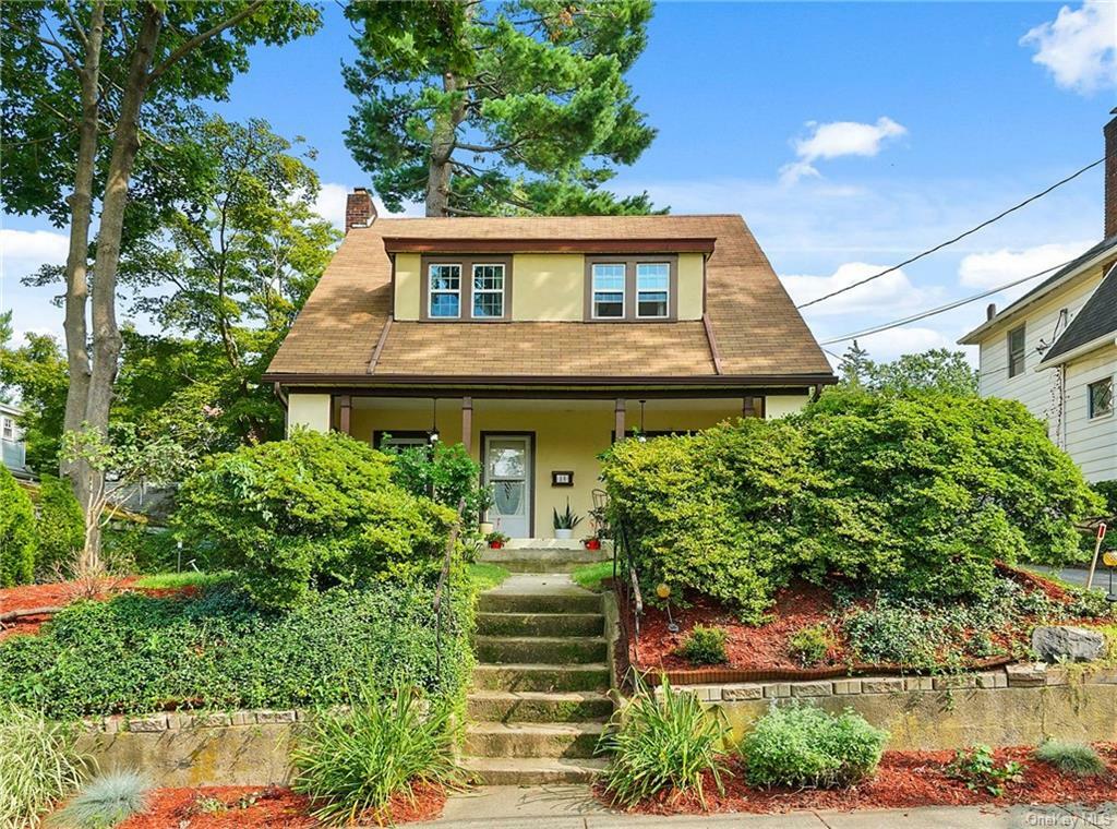 Property Photo:  15 Maple Street  NY 10533 