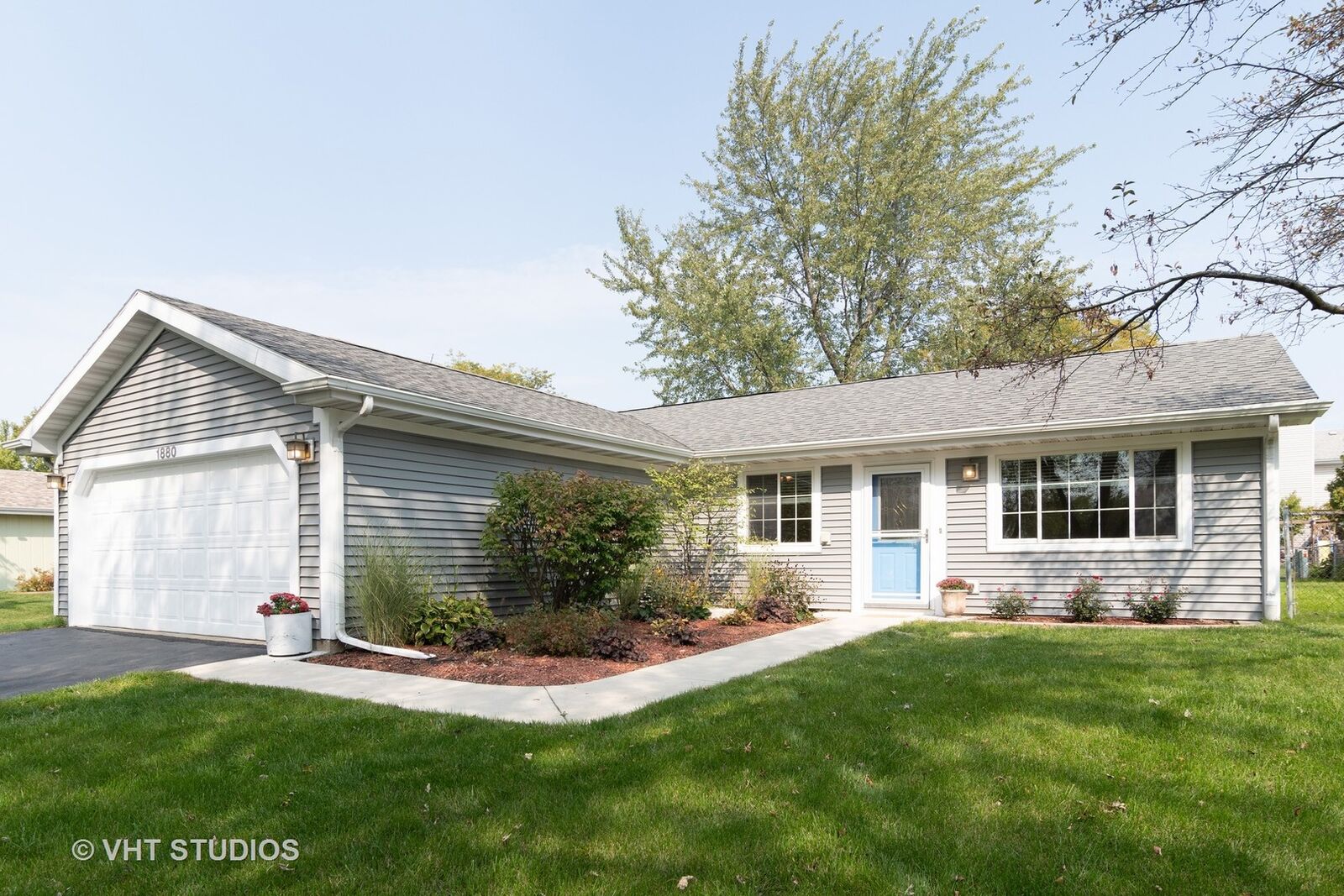 Property Photo: 1880 Howe Lane IL 60133