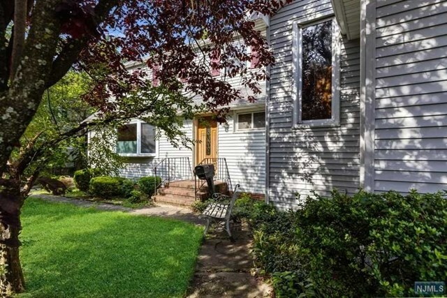 Property Photo:  185 6th Street  NJ 07626 