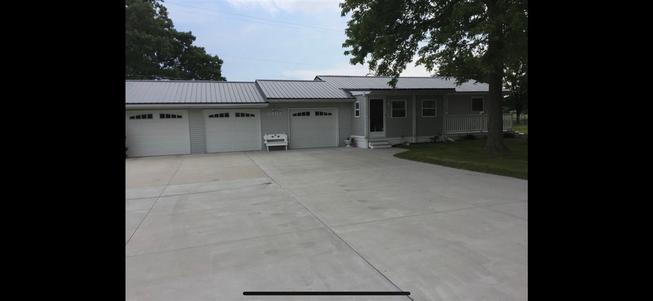 Property Photo:  2401 E Dodge Rd  MI 48420 