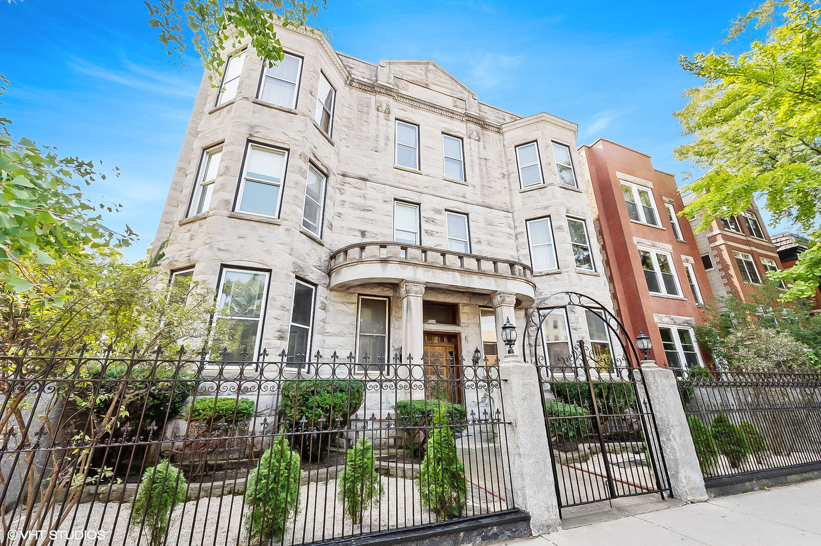 Property Photo:  635 West Belmont Avenue 3E  IL 60657 