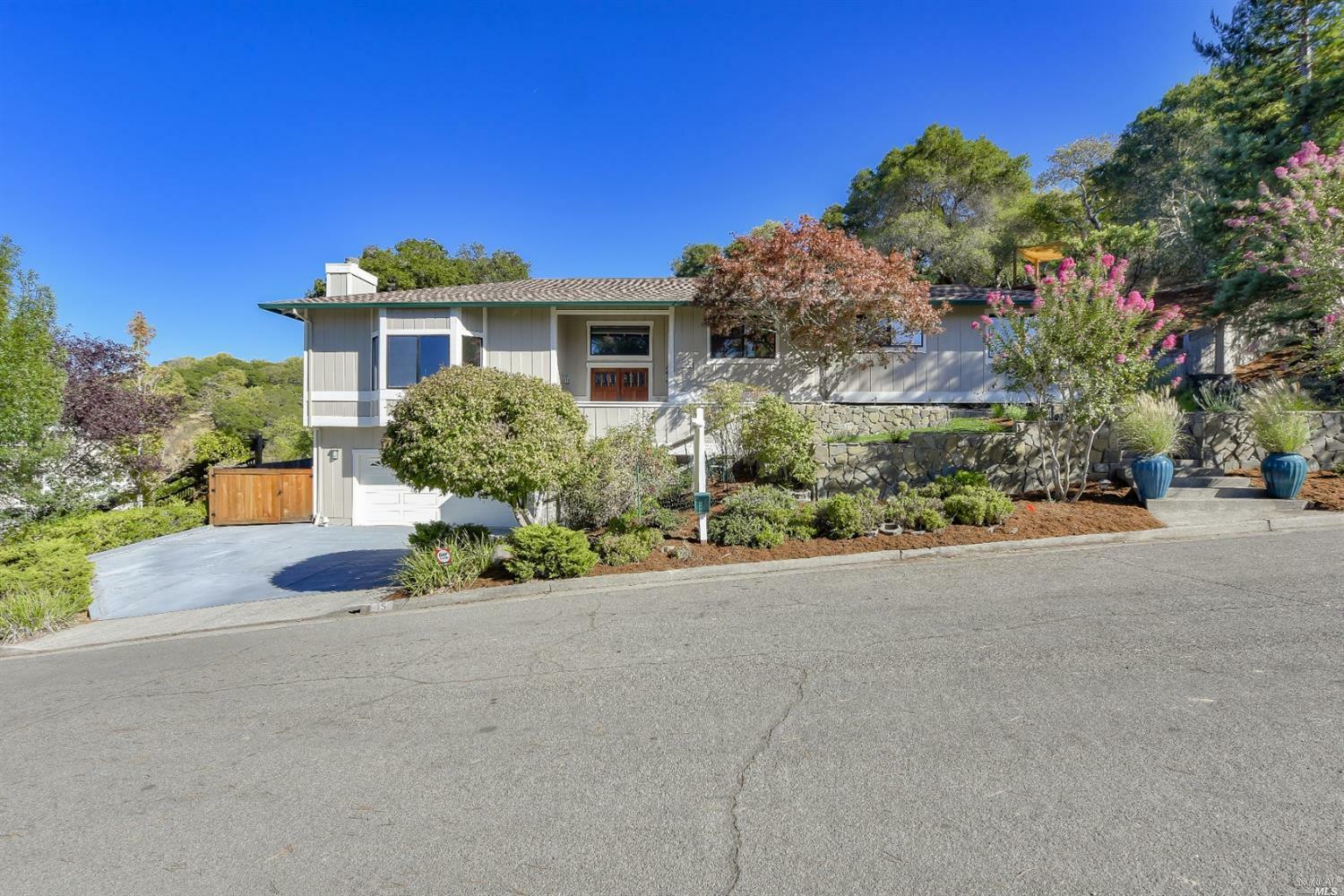 Property Photo: 15 Brooke Drive CA 94947