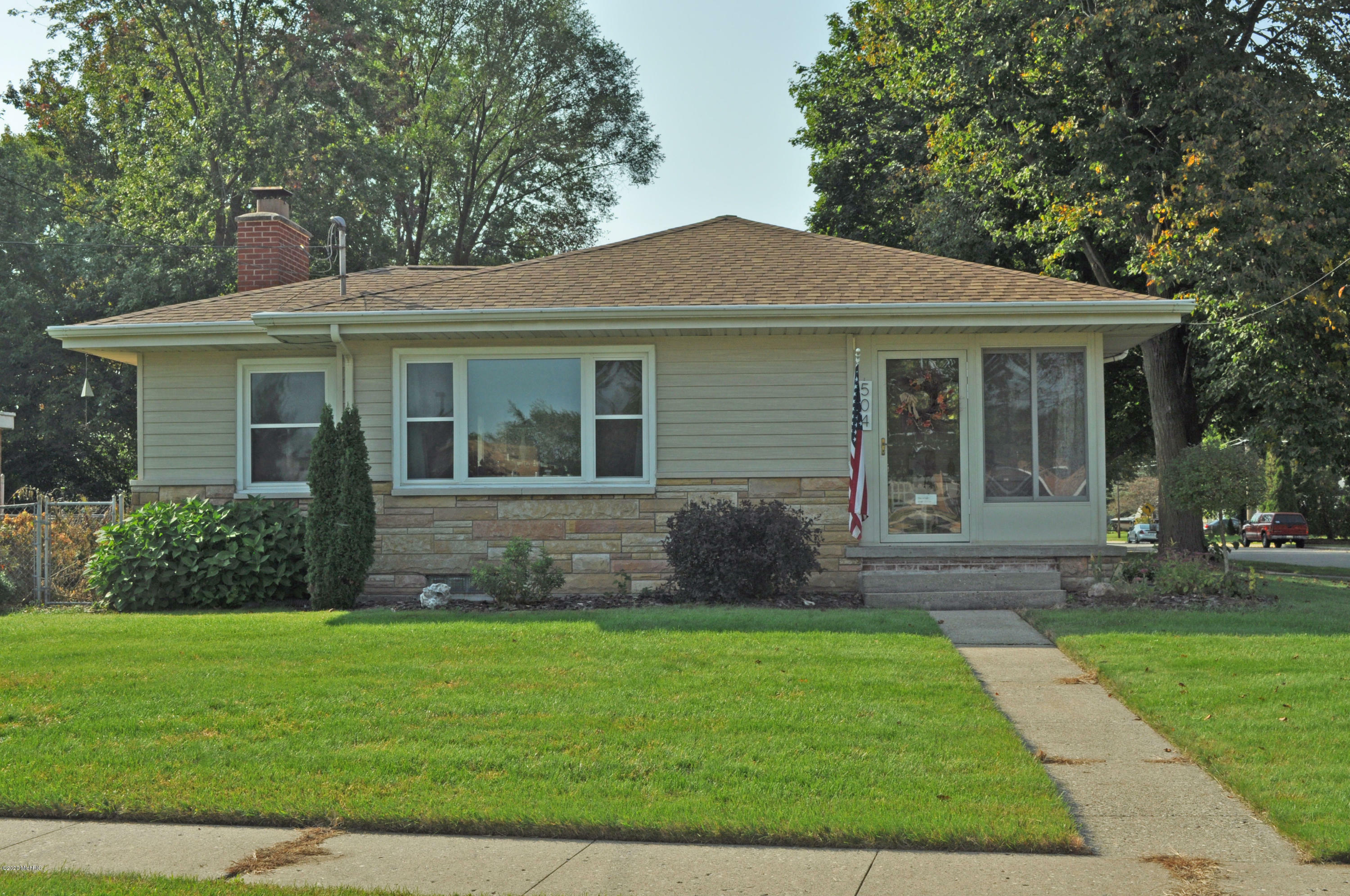 Property Photo:  504 Dix Street  MI 49078 