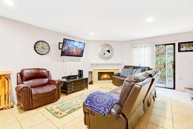 Property Photo:  327 Chester Street D  CA 91203 