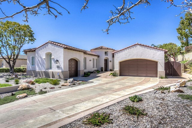 Property Photo:  989 Via Palermo  CA 91320 