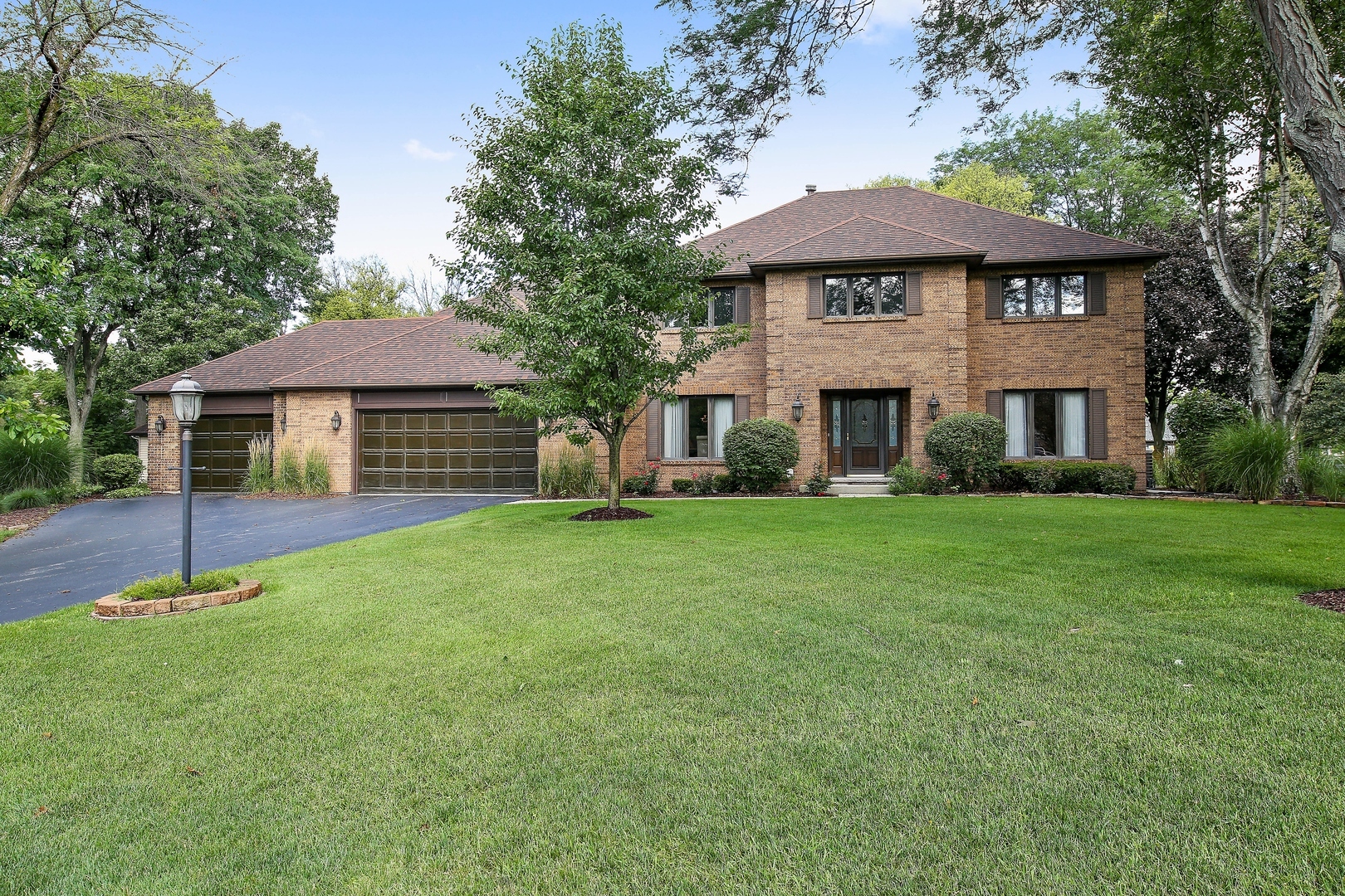 Property Photo:  23W300 Kimberwick Lane  IL 60540 