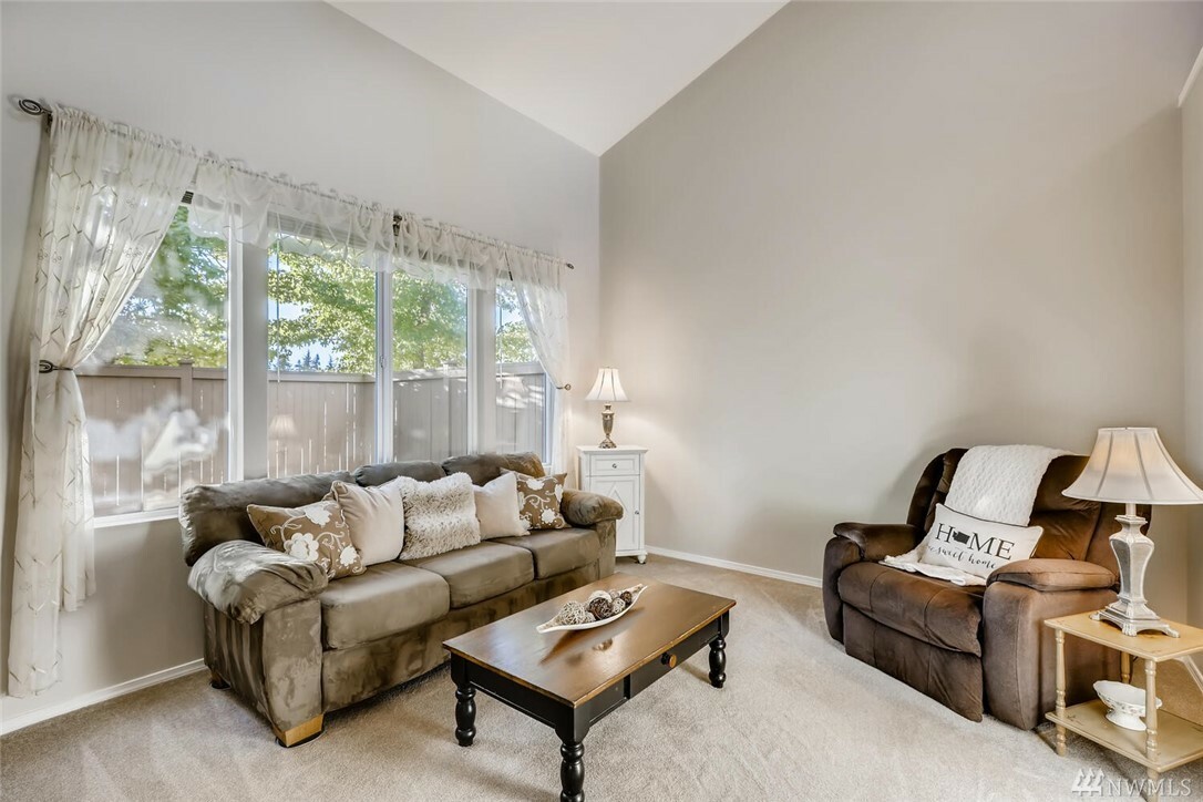 Property Photo: 1430 W Casino Rd 292 WA 98204