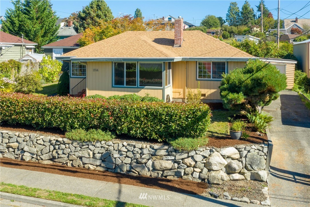 Property Photo:  1814 Perry Avenue  WA 98310 