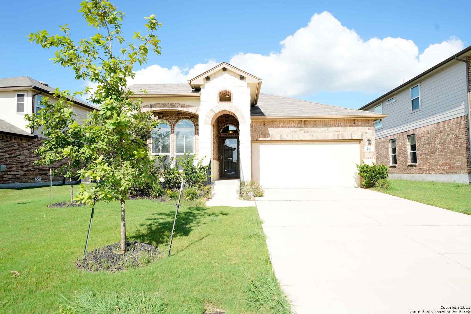 Property Photo: 244 Albarella TX 78108