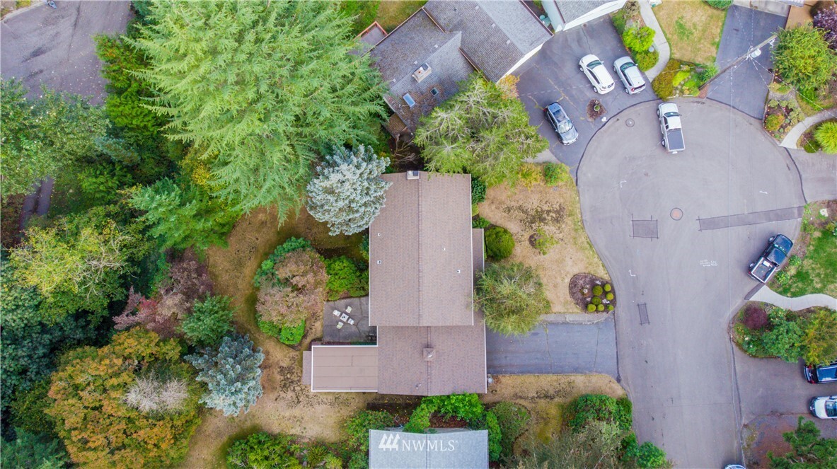 Property Photo:  5010 NE 194th Place  WA 98155 