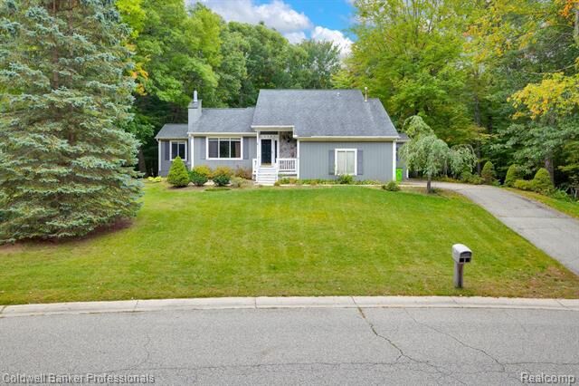 Property Photo: 2157 Somerville Drive MI 48371