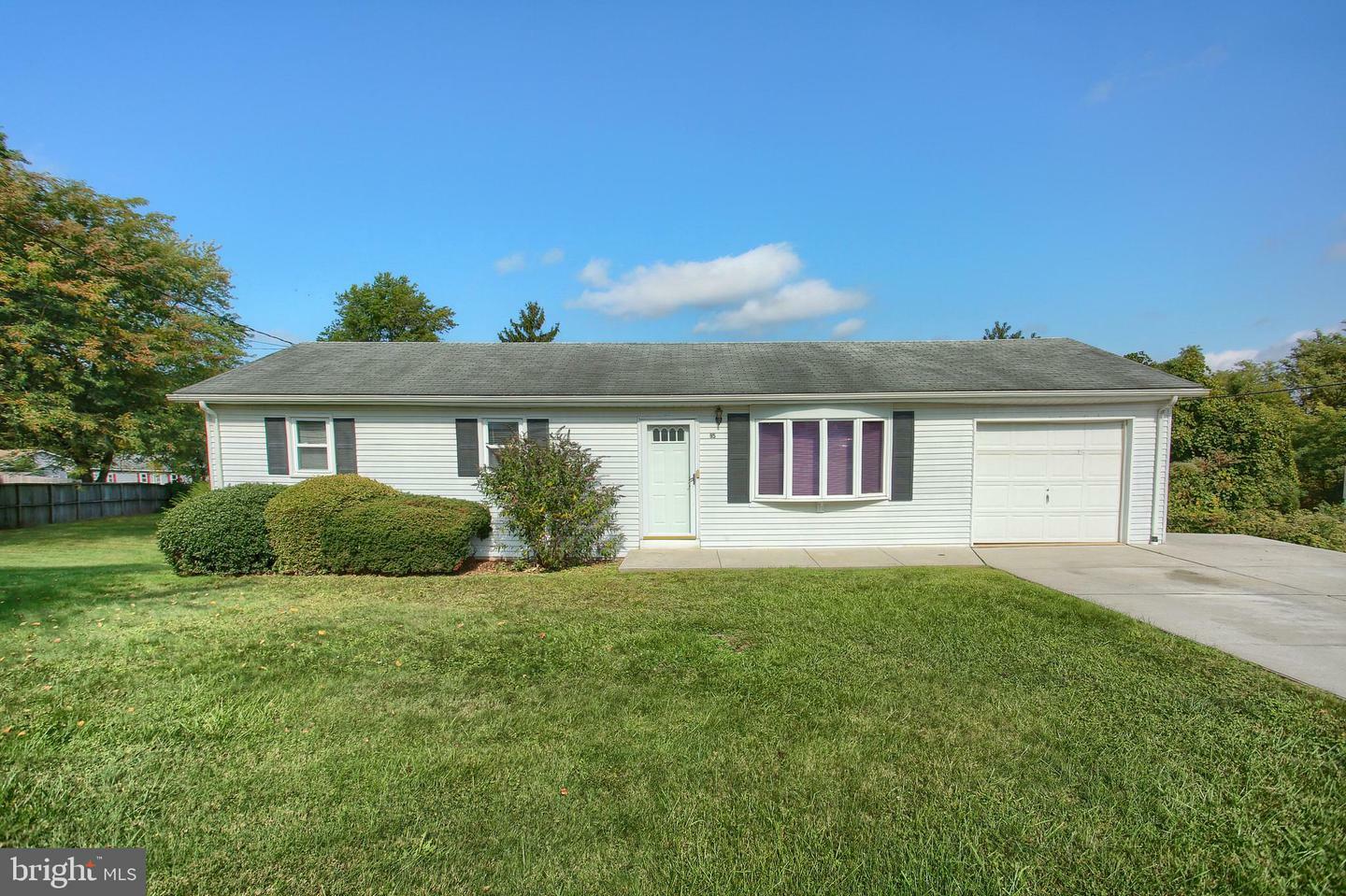 Property Photo:  95 Hillcrest Drive  PA 17070 