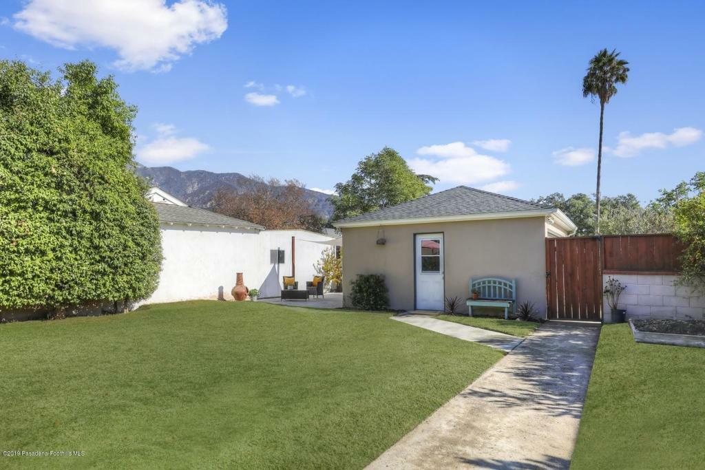 Property Photo: 980 N Vinedo Avenue CA 91107