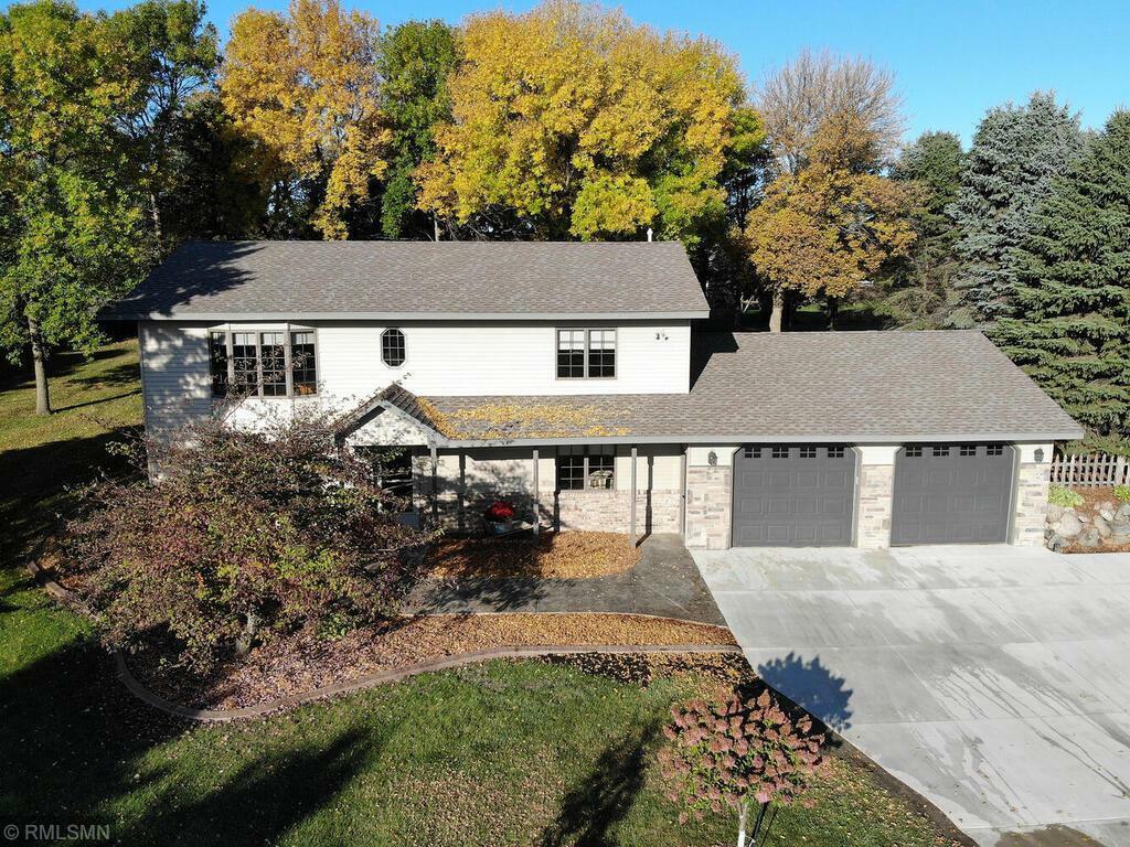 Property Photo:  811 Spruce Avenue N  MN 55358 