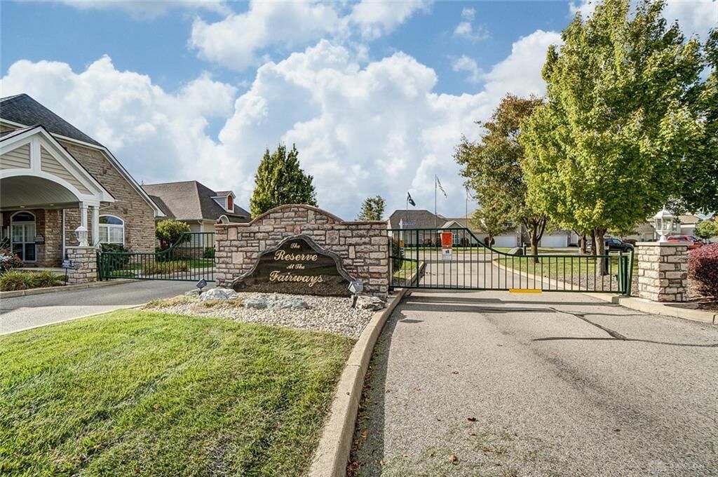 Property Photo: 8823 Salon Circle OH 45424