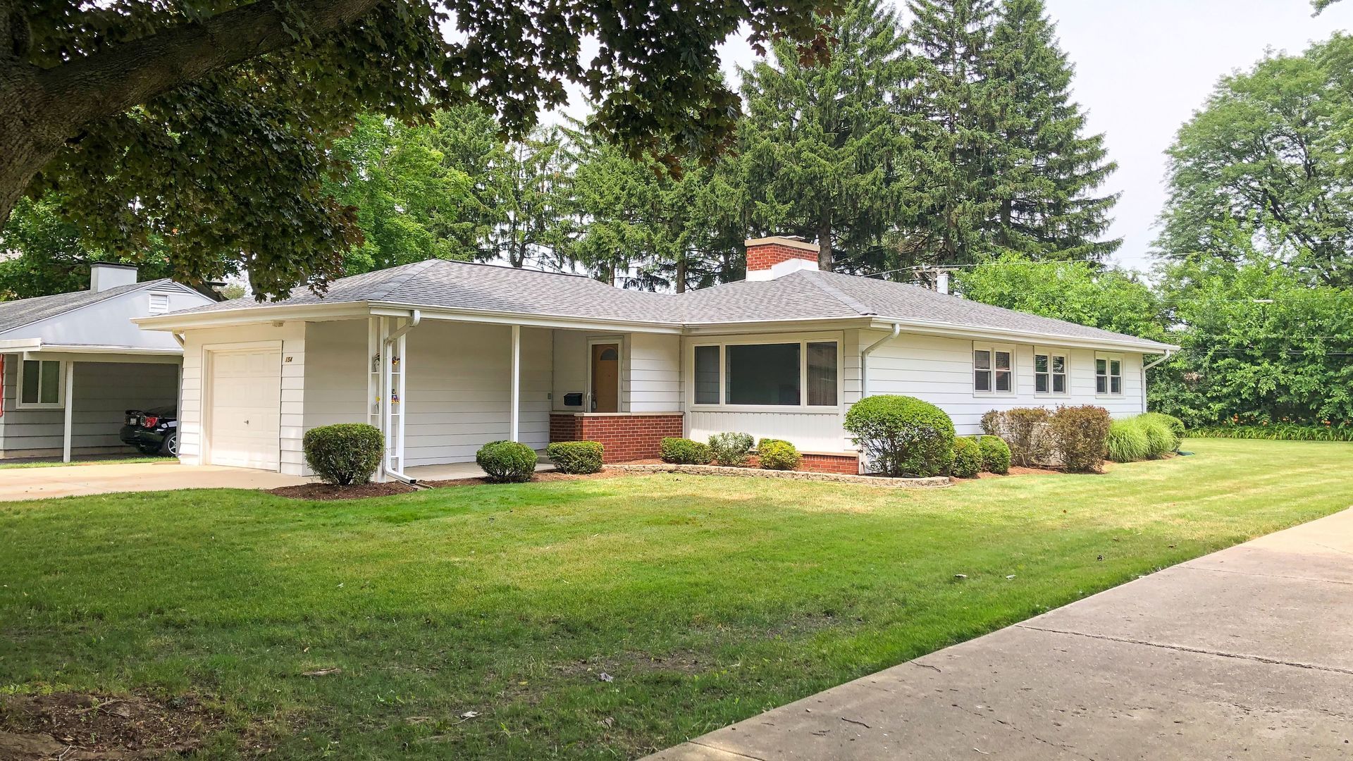 Property Photo: 154 Ashland Avenue IL 60016