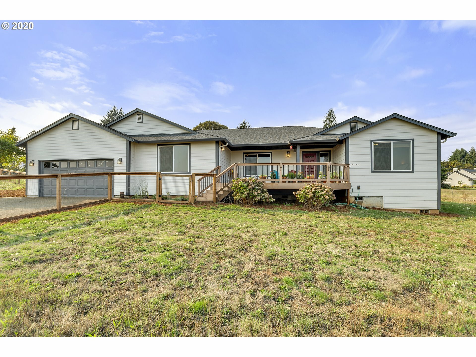 Property Photo: 17000 SE Kestrel Heights Rd OR 97101