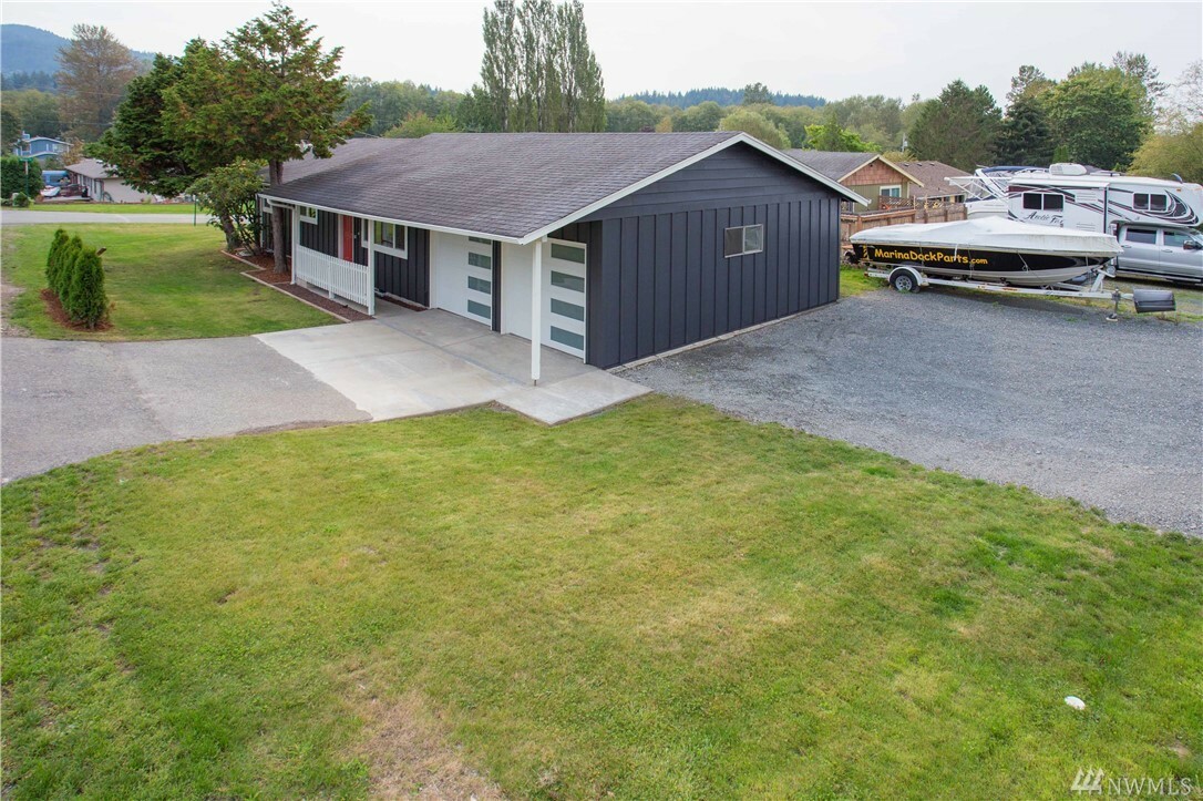 Property Photo:  2923 Wilson Ave  WA 98225 